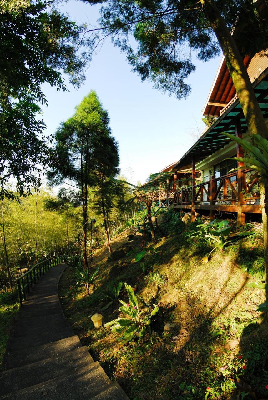 Shinmingshan Holiday Inn Lugu Dış mekan fotoğraf