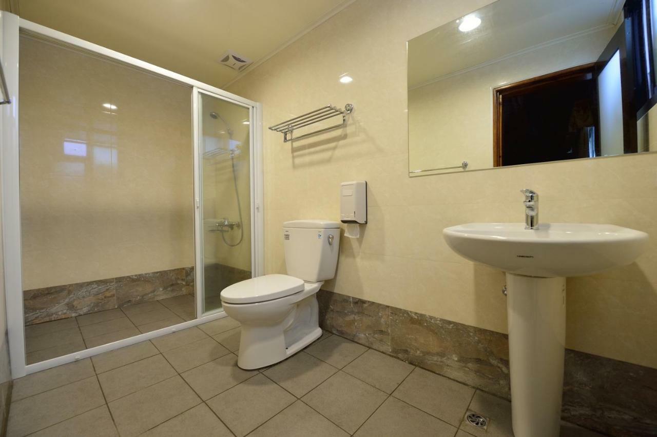 Shinmingshan Holiday Inn Lugu Dış mekan fotoğraf